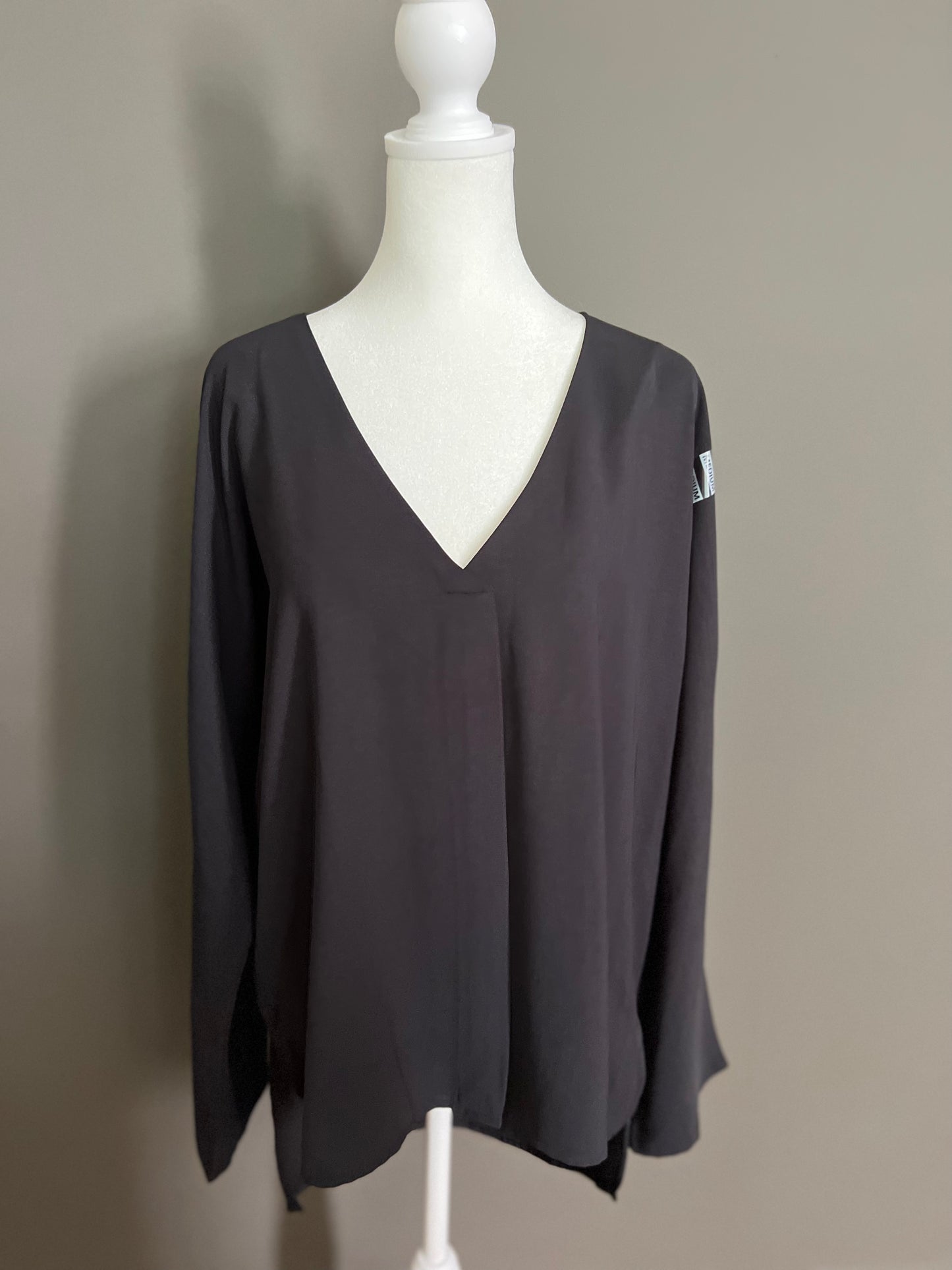 Long Sleeve Deep V-Neck Top - Black